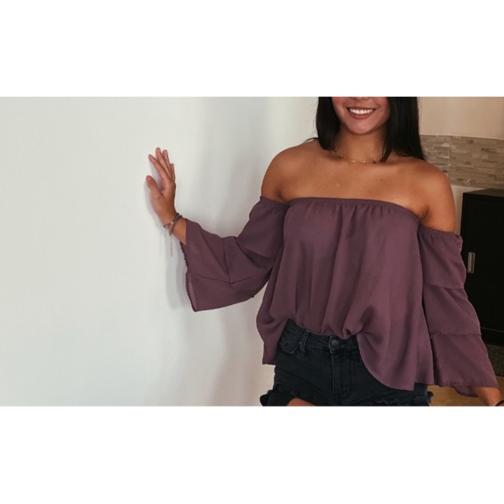Violet shoulderless top